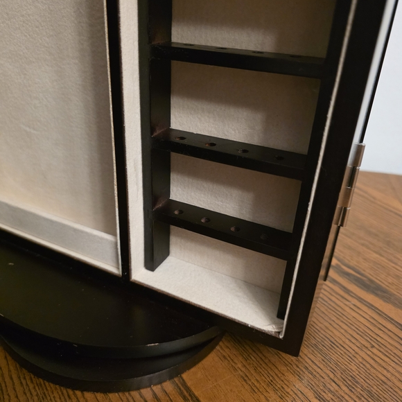 Black Rotating Display Case - Picture 7 of 7